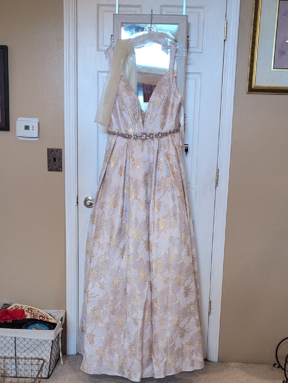 Elegant Gold Floral Prom Dress with Beaded Waist